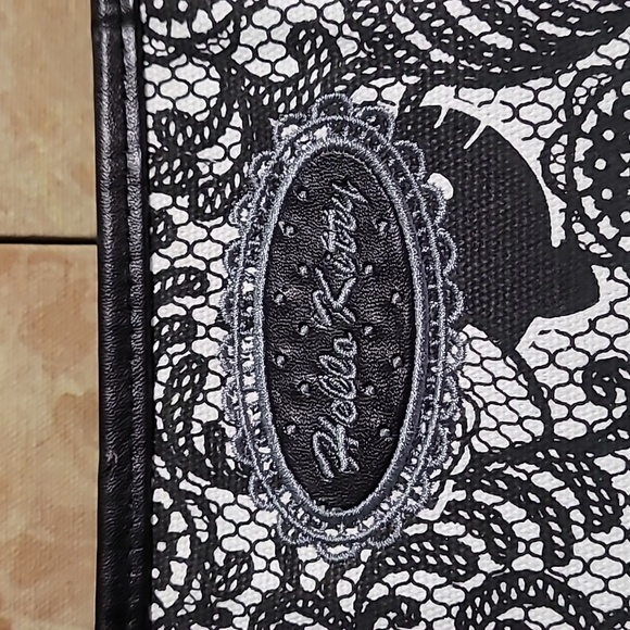 Hello Kitty Lace Pattern Pouch - Picture 2 of 12